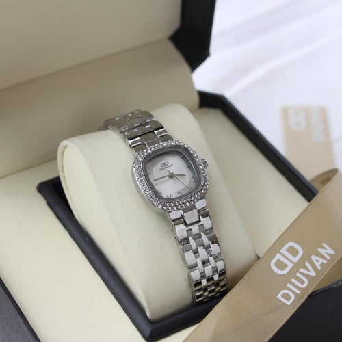 ساعه نسائي فاخرة