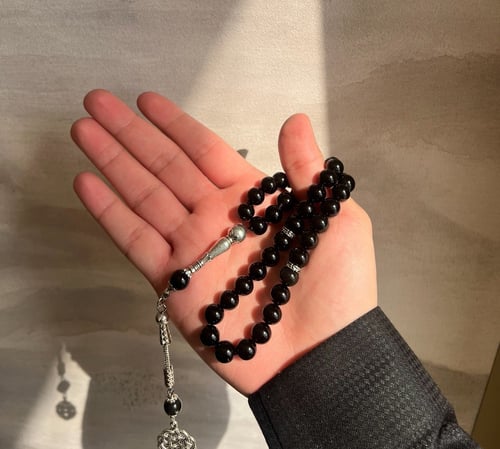 مسباح عقيق اسود
