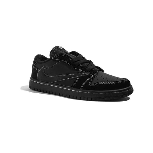 حذاء نايك ترافيس