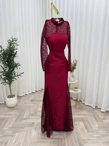 فستان باربي مع دانتيل