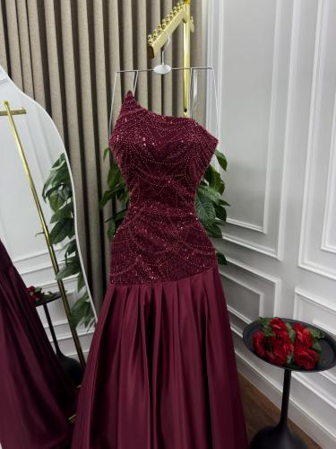 فستان خامة تفته وخرز أنيق