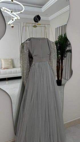 فستان باربي وتل وخرز