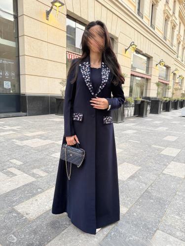 عباية كريب سيراميك اندونسي خفيف باللون الكحلي