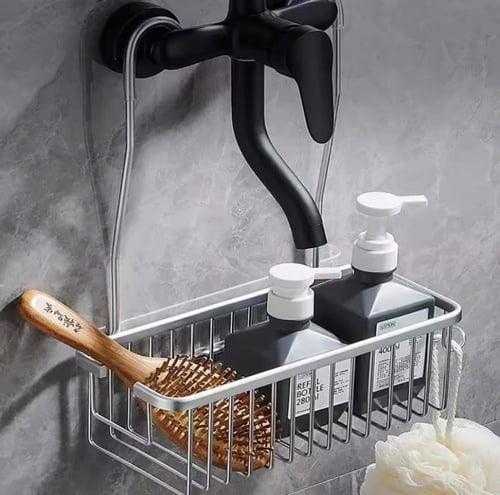 حاملة دش معدنية تُثبّت على الحائط. تتميز بتصميم سل...