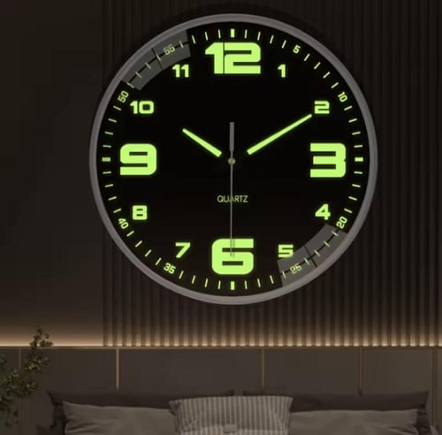 ساعة حائط دائرية 8 بوصة تتكون من أرقام وعقارب خضرا...