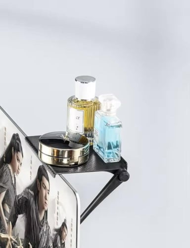 رف أنيق مصنوع من ألياف الكربون مصمم ليتم تثبيته في...