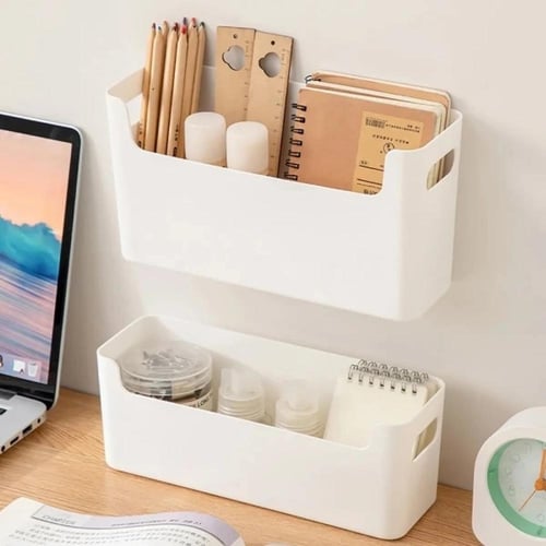 منظم جداري أنيق باللون الأبيض يُقدم حل لتنظيم مساح...