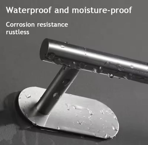 حامل ورق تواليت يُثبّت على الحائط. يتميز بتصميم عص...