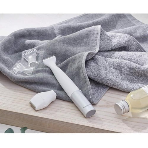 باناسونيك ماكينة حلاقة وتشذيب بيكيني للنساء مع 4 م...