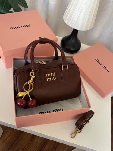 شنطة miu miu