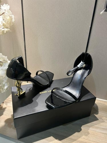 M. كعب SAINT LAURENT