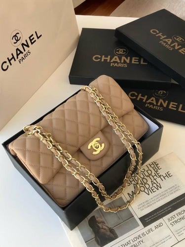 M. شنطة CHANEL