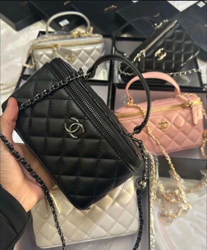 M. شنطة CHANEL