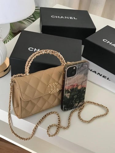 M. شنطة CHANEL