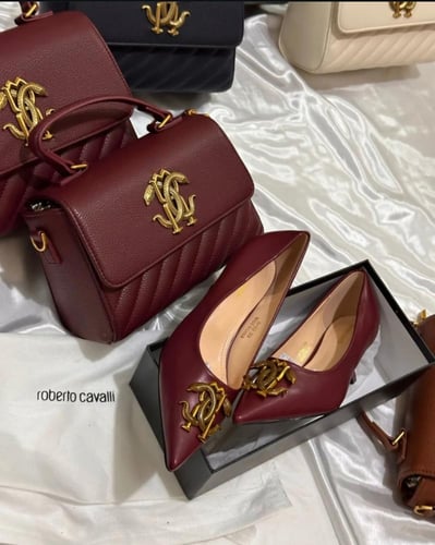 M. طقم Roberto Cavalli