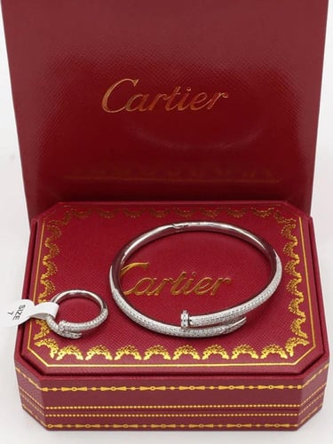 اساور كارتير