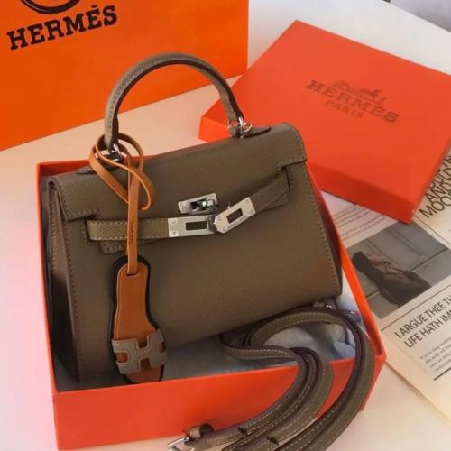 M. شنطة Hermès