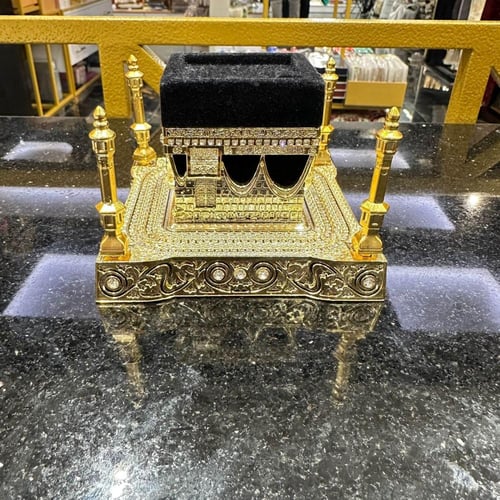 مجسم الكعبة المشرفة مع المنارات