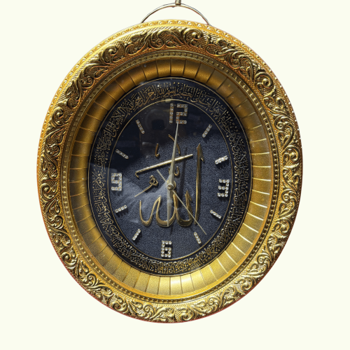 ساعة بشكل بيضاوي - ذهبي