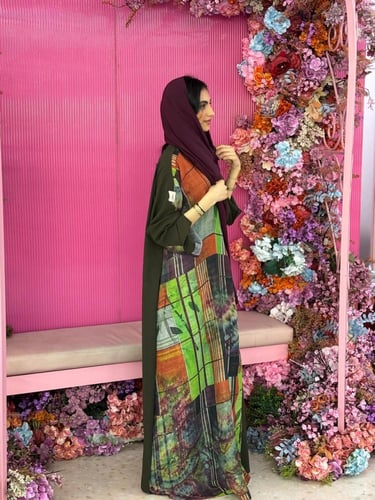 عباية زيتي ملون