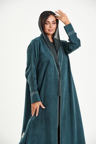 كريب بتطريز ابيض