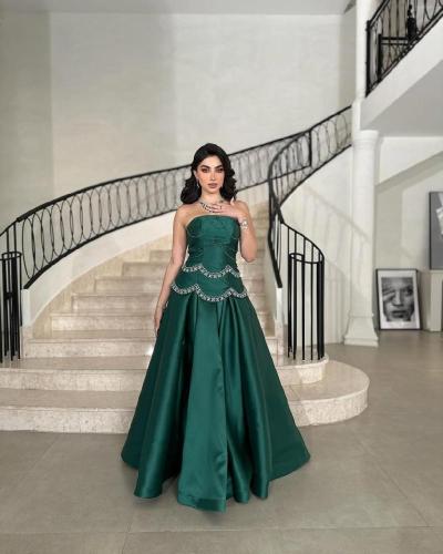 فستان سهره زيتي مزين بأكسسوار