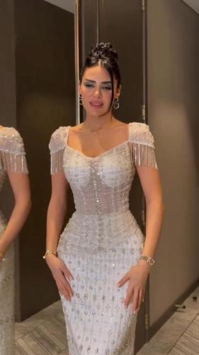فستان سهره كلفه مزين بتطريز يدوي