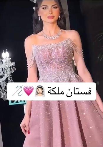 فستان ملكة مزين بلول راقي