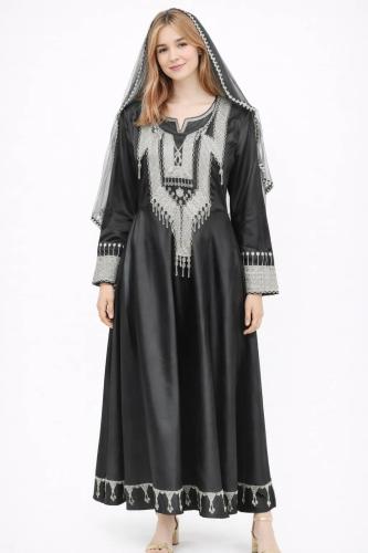 فستان نسائي أسود فاخر بتطريز فضي تراثي ولمسة ملكية...