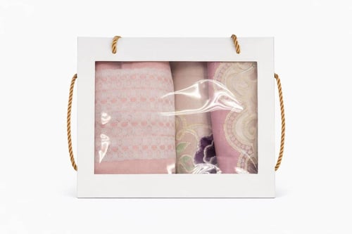 طقم صلاة أنيق يضم سجادة صلاة وشرشف صلاة بتصميم راق...