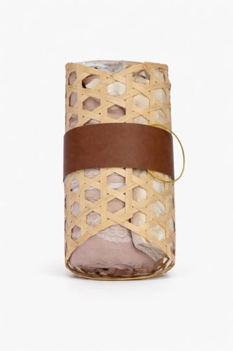 طقم سلة صلاة أنيق مع عبارة اقتنعي بتصميم راقٍ يناس...