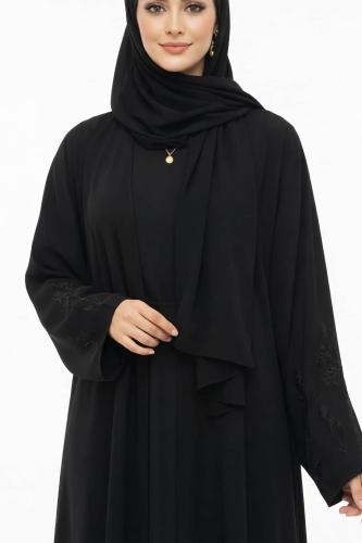 عباية سوداء انسيابية بطبقات أمامية ناعمة وتطريز أن...