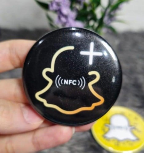 بروشات دائرية تخرج