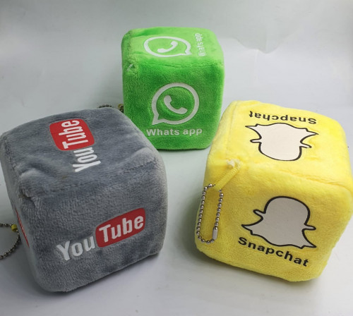 علاقة سيارة اسفنج أشكال متنوعة