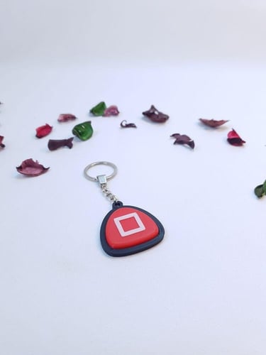 ميدالية مفاتيح الحبار شكل مثلث مع خاصية NFC
