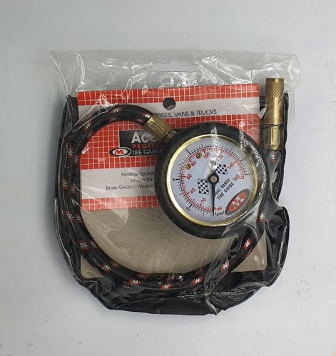 ساعة قياس ضغط هواء كفرات السيارة