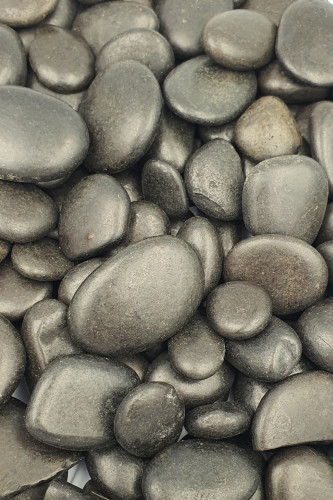 حصى اسود مصقول