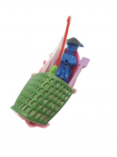 ديكور سفينه وصياد يعوم داخل الماء