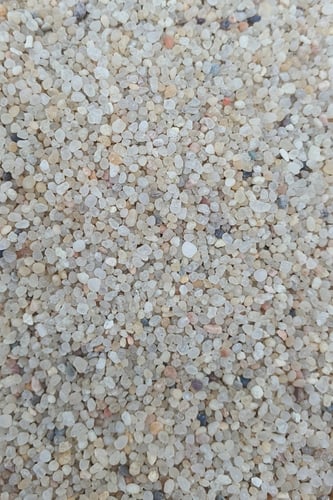 كيلو رمل نهري لاحواض السمك او المستزرعه مقاس 1-2 م...