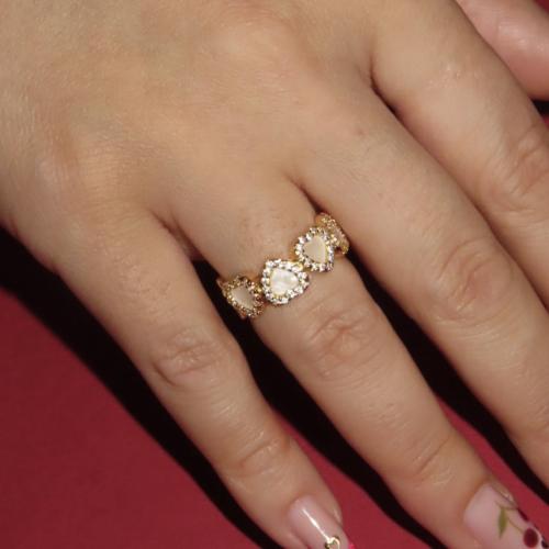 Hearts ring