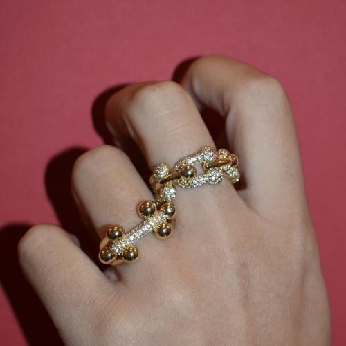 Shiny chain ring