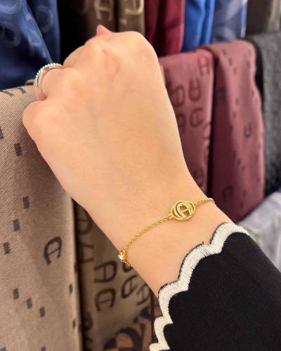 اسوارة اقنر نسائية مطلية بالذهب مع ملحقات الماركه