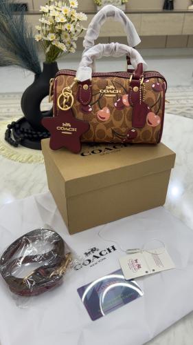 شنطة كوتش _ عنابي