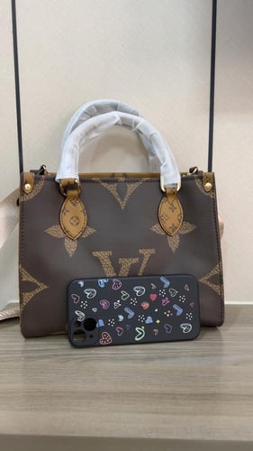 شنطة لويس فيتون _ أسود كامل