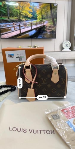 شنطة لويس فيتون _ بني مربعات