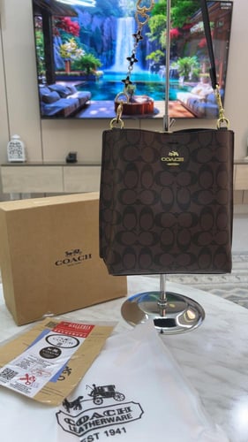 شنطة كوتش _ بني غامق ( كوفي)