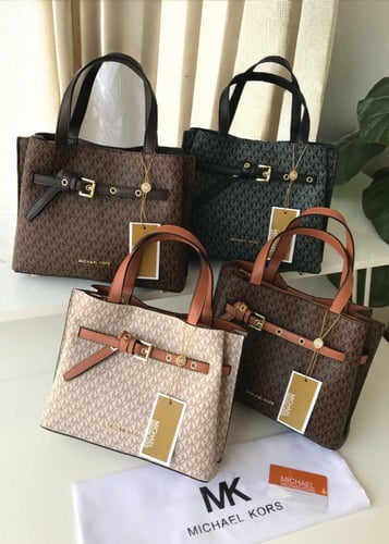 شنطة مايكل كورس _بني كامل