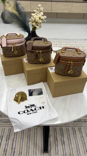 شنطة كوتش _ بني محروق ذهبي