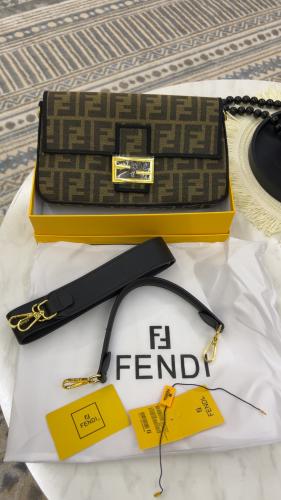 شنطة فندي _ أسود ( حجم كبير)