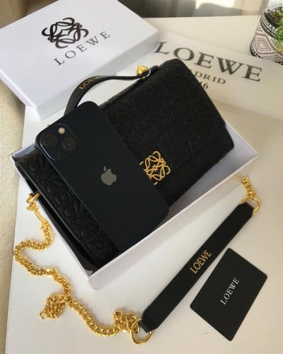 شنطة لويفي_أسود